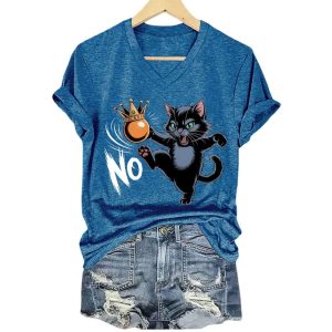 V Neck Retro Cat And Crown No Kings In America Print T Shirt1