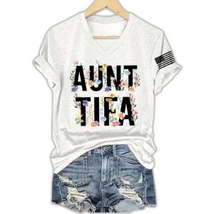 V-Neck Retro Aunt Tifa Print T-Shirt 3 V Neck Retro Aunt Tifa Print T Shirt3