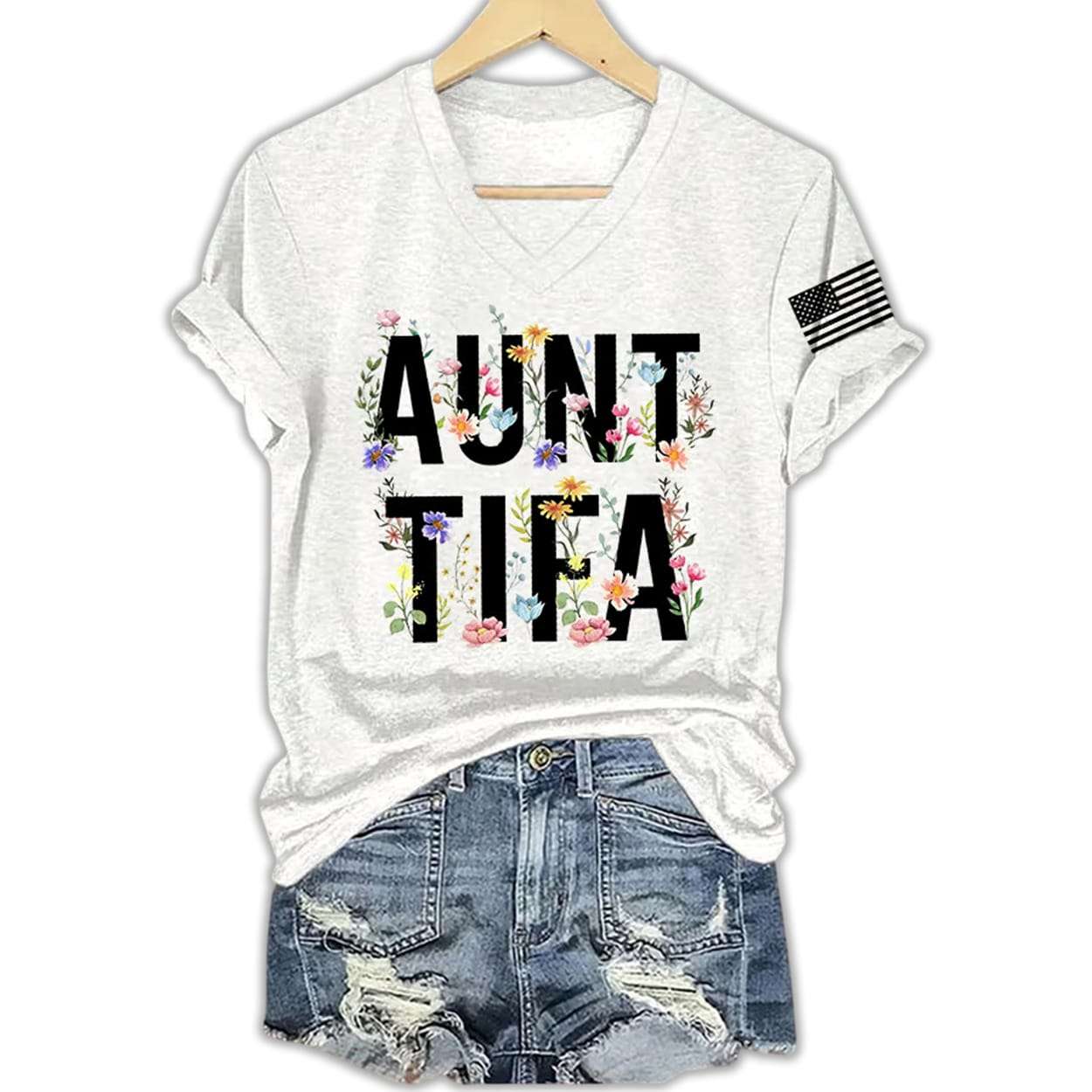 V-Neck Retro Aunt Tifa Print T-Shirt V-Neck Retro Aunt Tifa Print T-Shirt